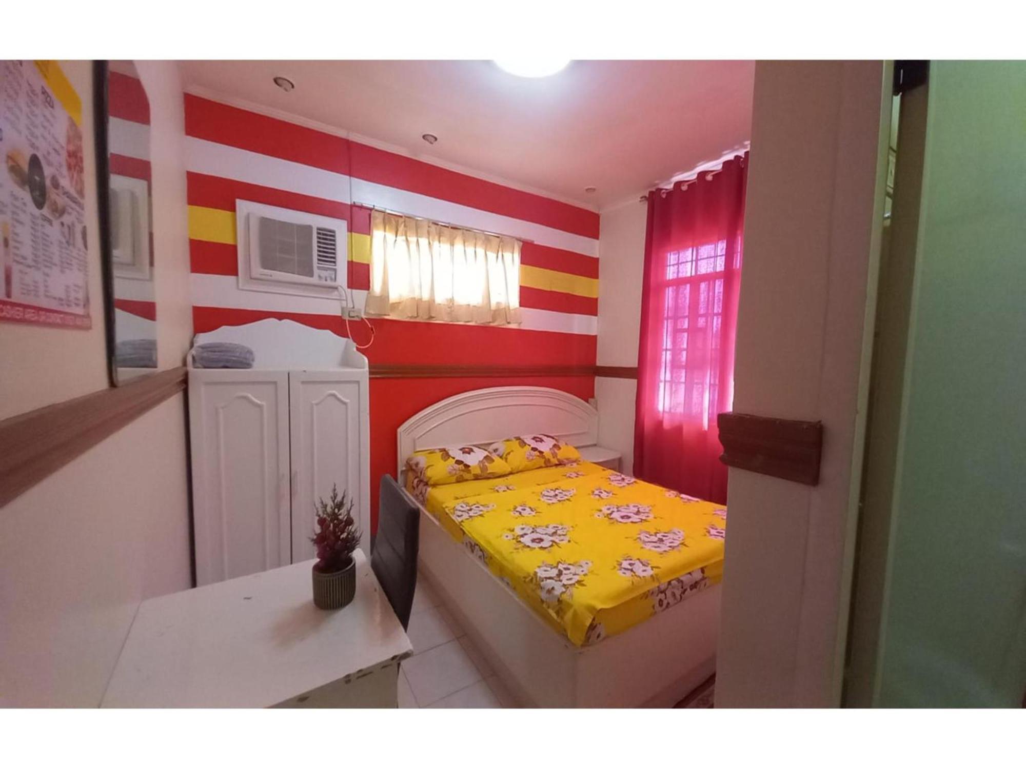 Oyo 1048 Jomckayl Apartelle Naga (Camarines Sur) Exterior foto