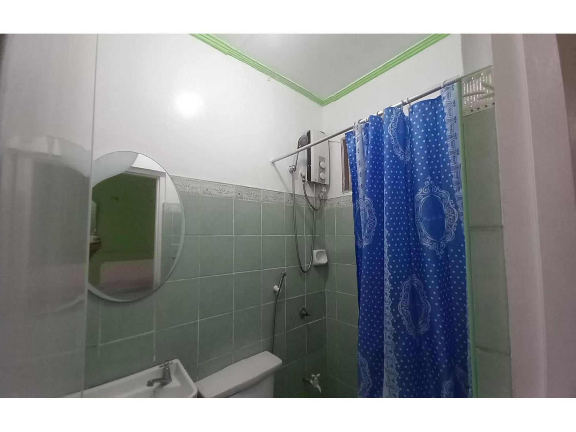 Oyo 1048 Jomckayl Apartelle Naga (Camarines Sur) Exterior foto
