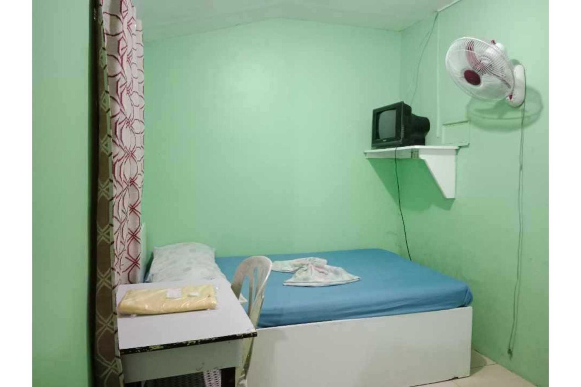 Oyo 1048 Jomckayl Apartelle Naga (Camarines Sur) Exterior foto